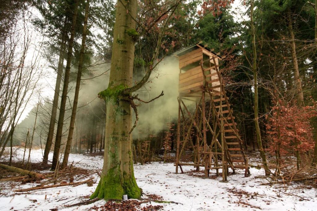 Windprüfung mit Rauchbombe