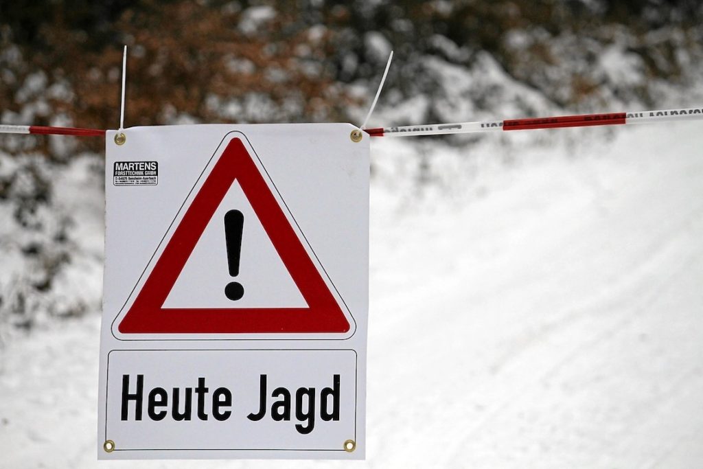 Warnschild Jagd (©I.Göde/piclease)